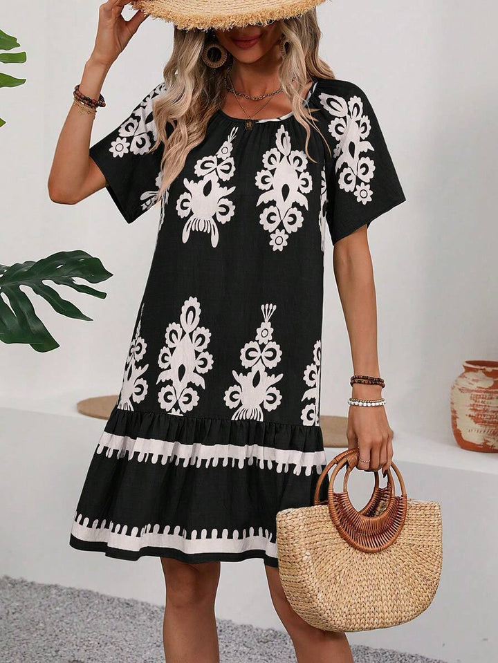 Kelly |  Round Neck Short Sleeve Knee Length Dress