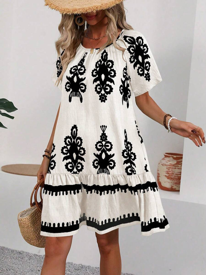 Kelly |  Round Neck Short Sleeve Knee Length Dress