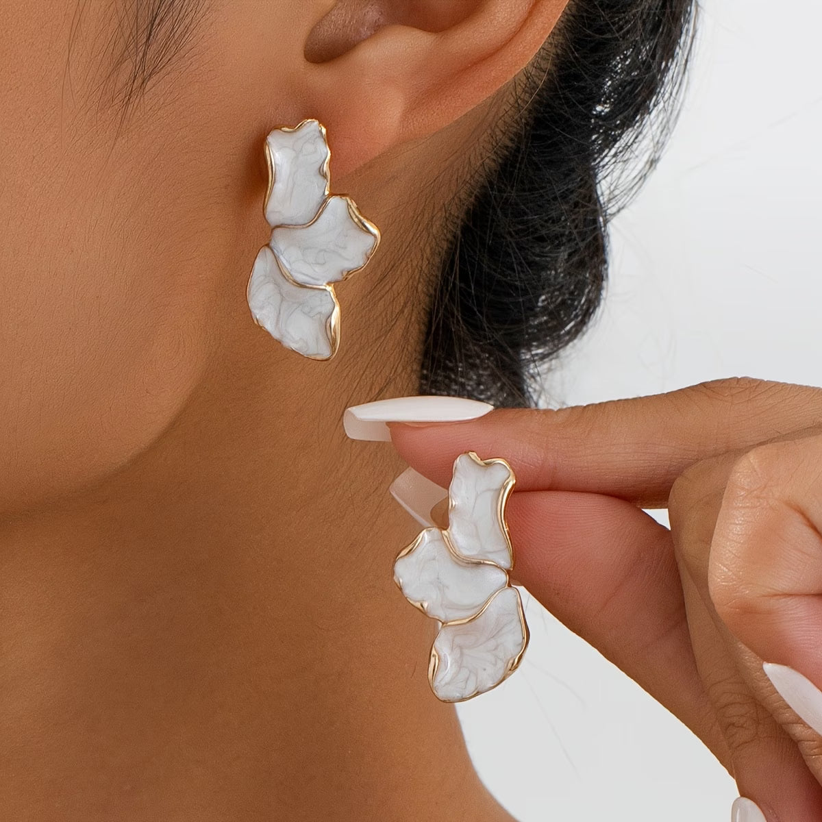 Pearl Earrings in Petal Shape
