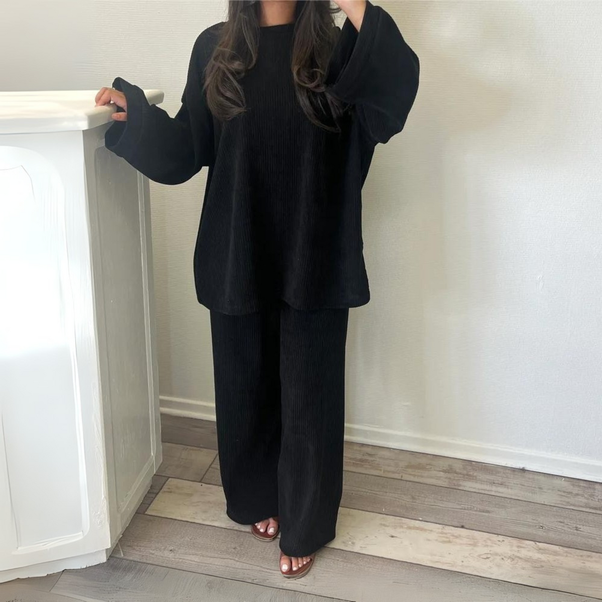 UNIT - Loose Top and Wide Leg
