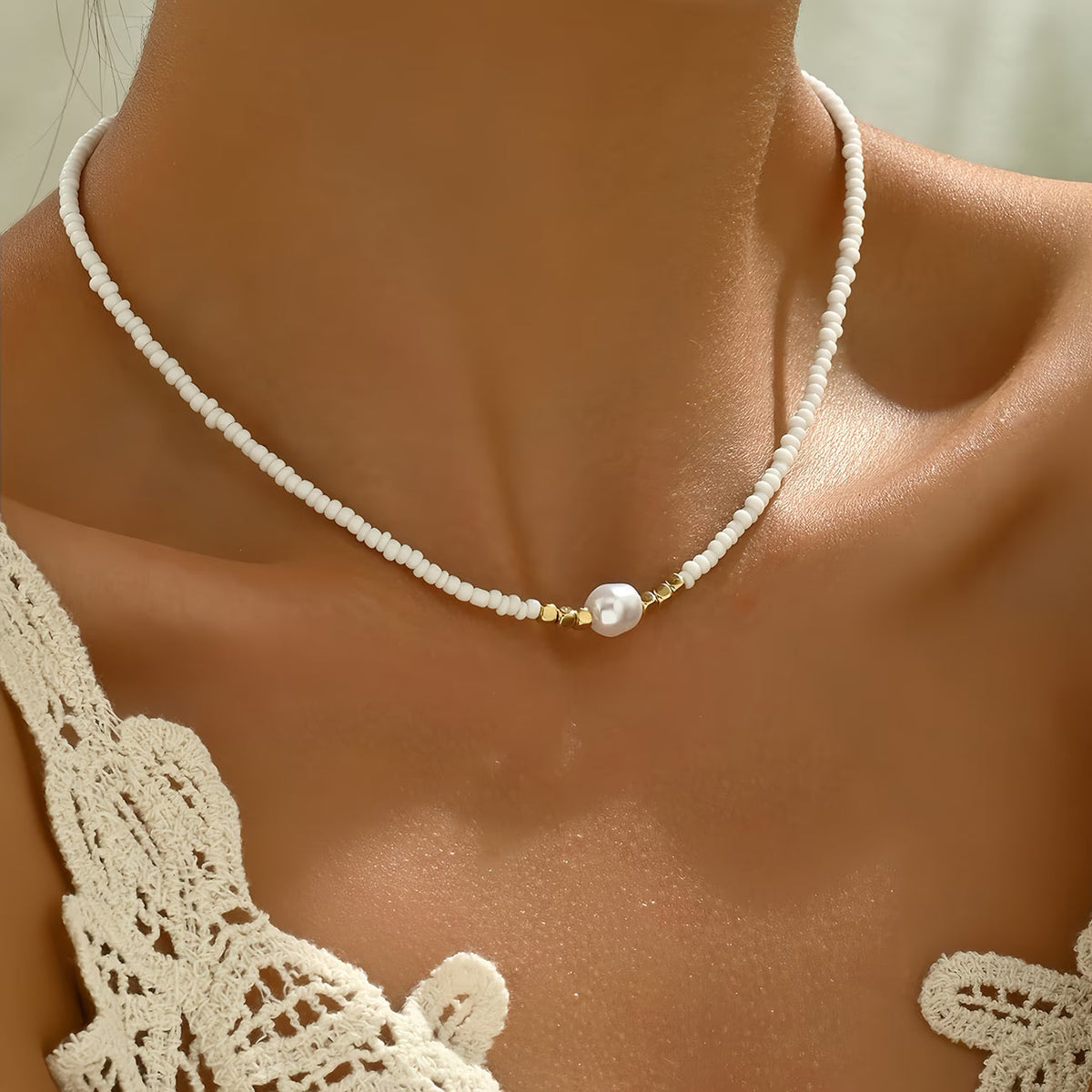 Minimalist Necklace with Turquoise and Pearls