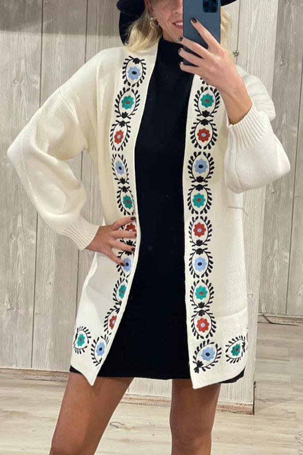 ASEYNE | Off-white knitted cardigan with embroidery detail