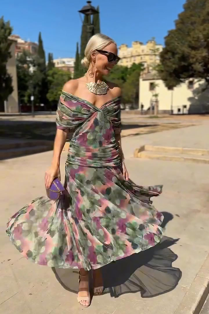 Amelia | Elegant V-neck Maxi Dress