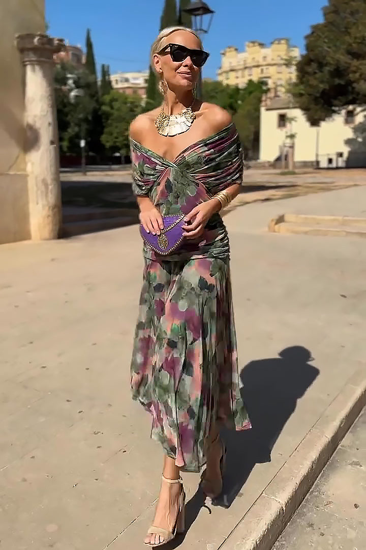 Amelia | Elegant V-neck Maxi Dress