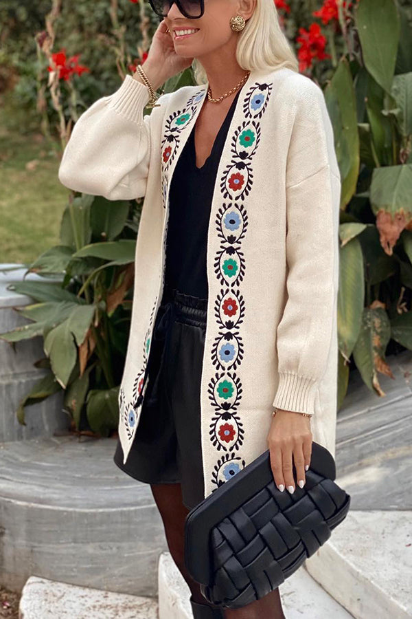 ASEYNE | Off-white knitted cardigan with embroidery detail