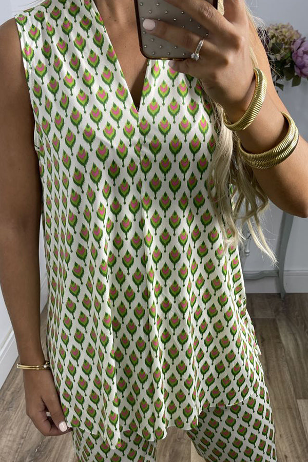 v-neck sleeveless top bootcut pants suit