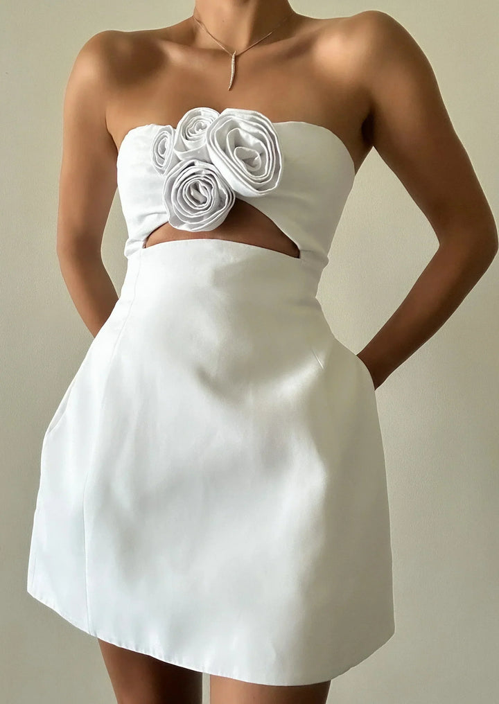 Amelina | Sweet Blush Bloom