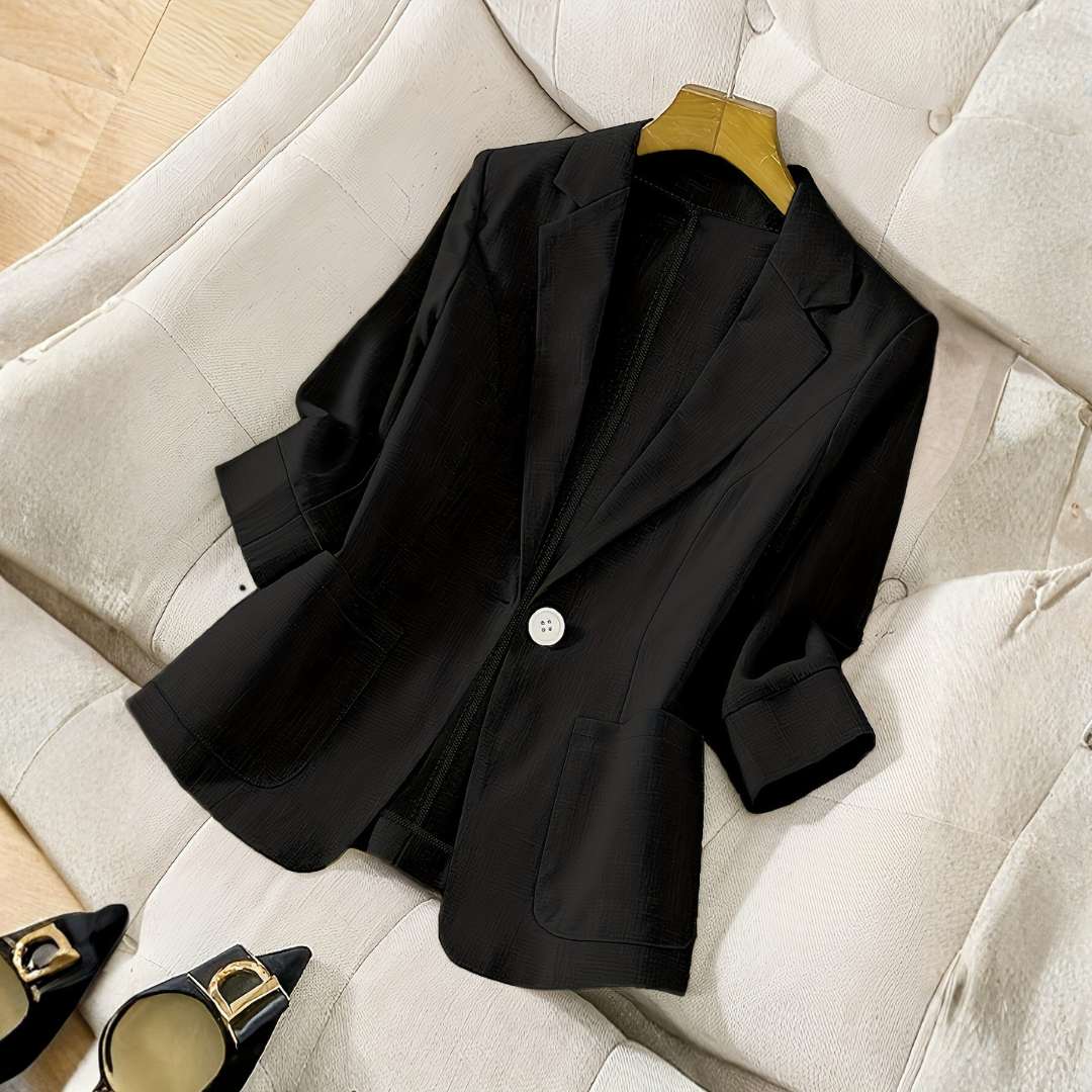WYNDHAM™ – Tailored One-Button Fitted Blazer