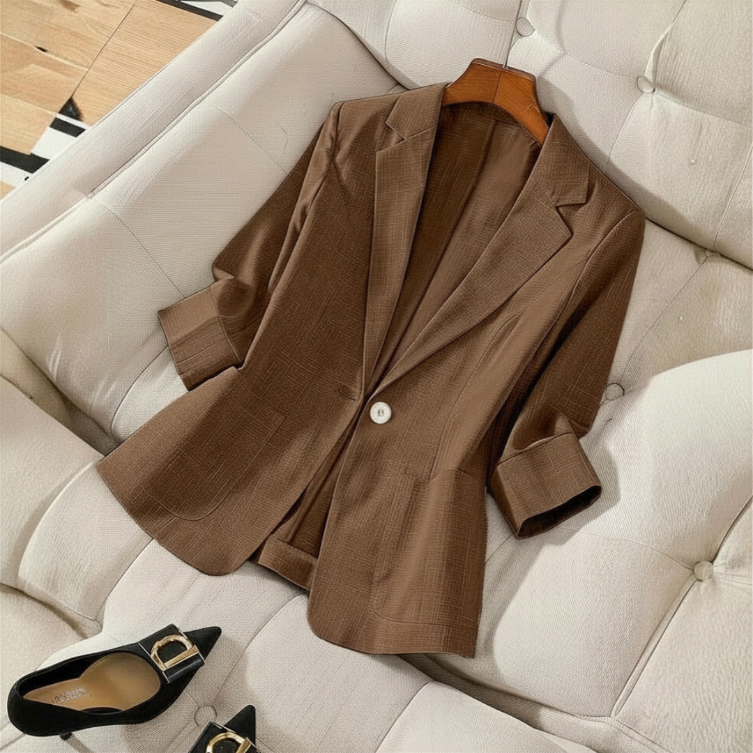 WYNDHAM™ – Tailored One-Button Fitted Blazer