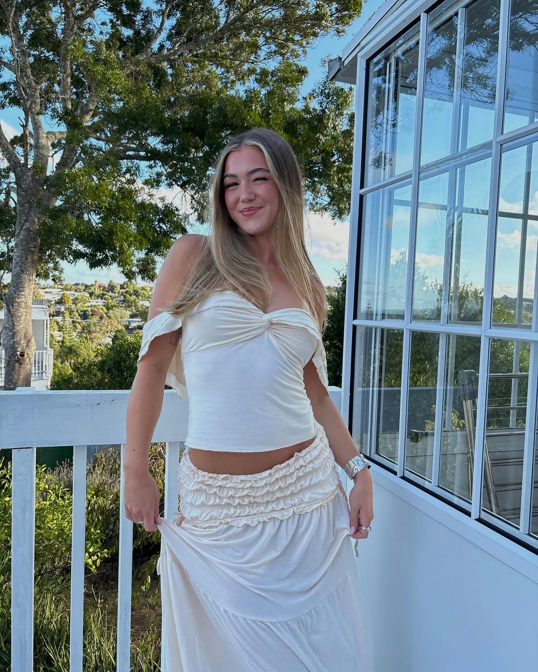 Gwyneira | Pearlveil Maternity Gown