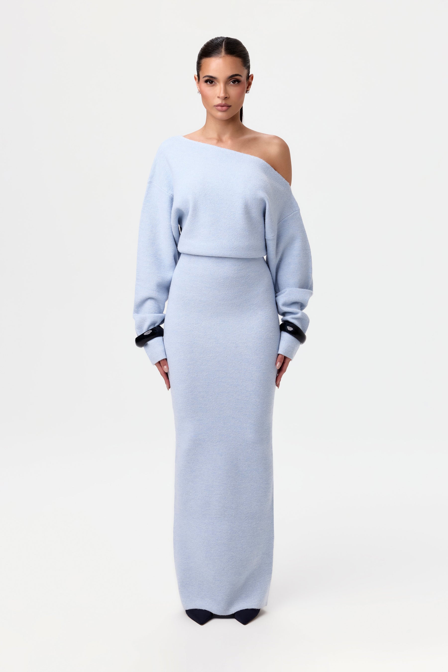 Elorien | The Off-Shoulder Sweater Dress
