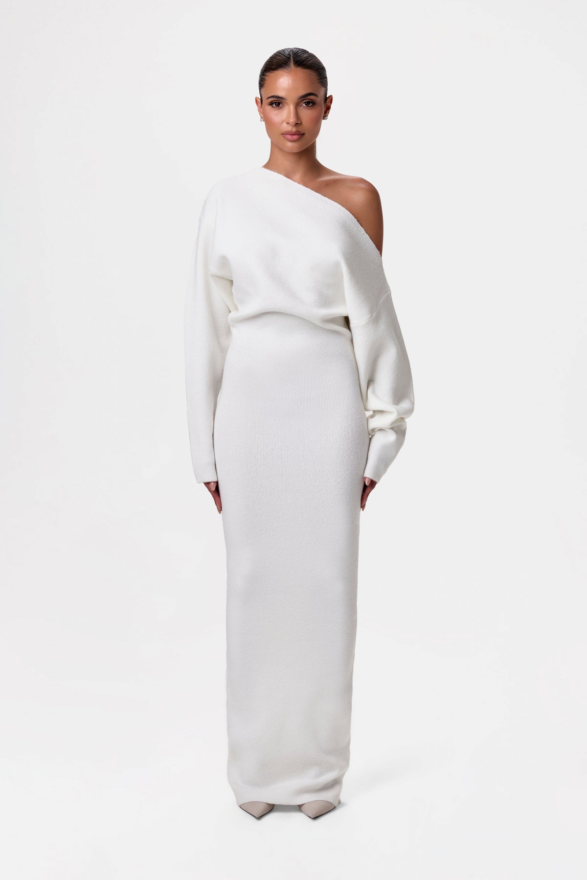Elorien | The Off-Shoulder Sweater Dress