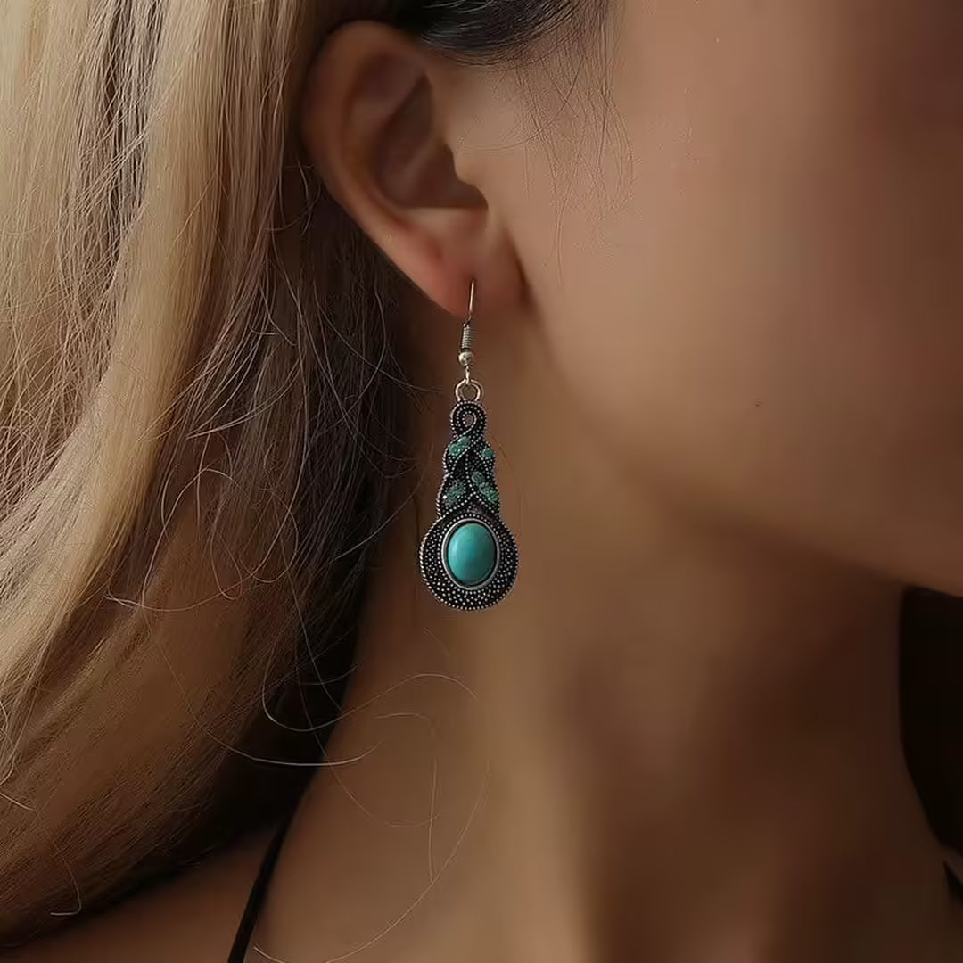 Priscilla vintage jewellery set with turquoise