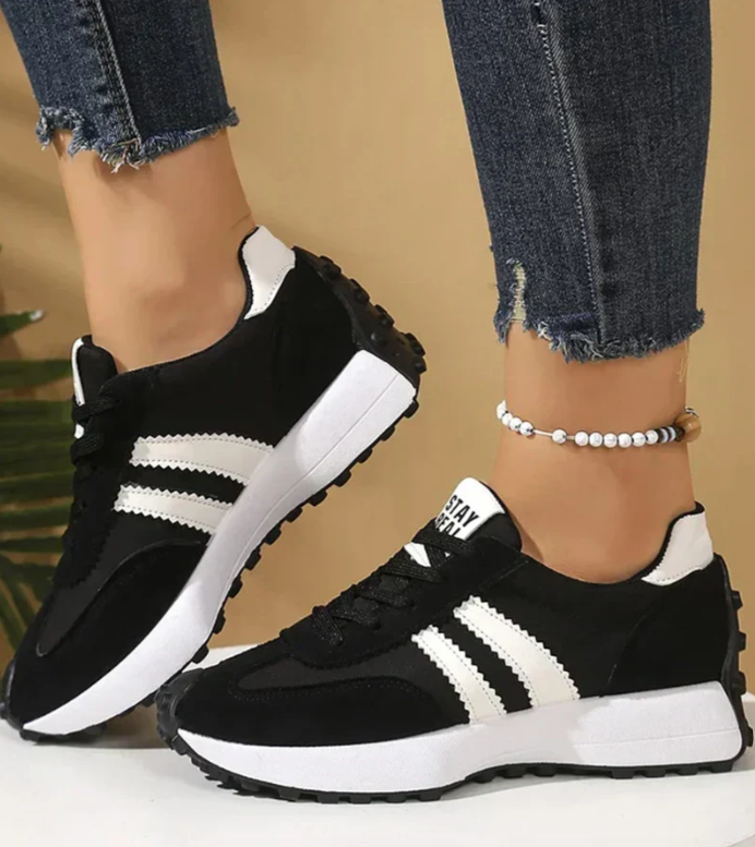 Simone Everyday Comfort Sneakers