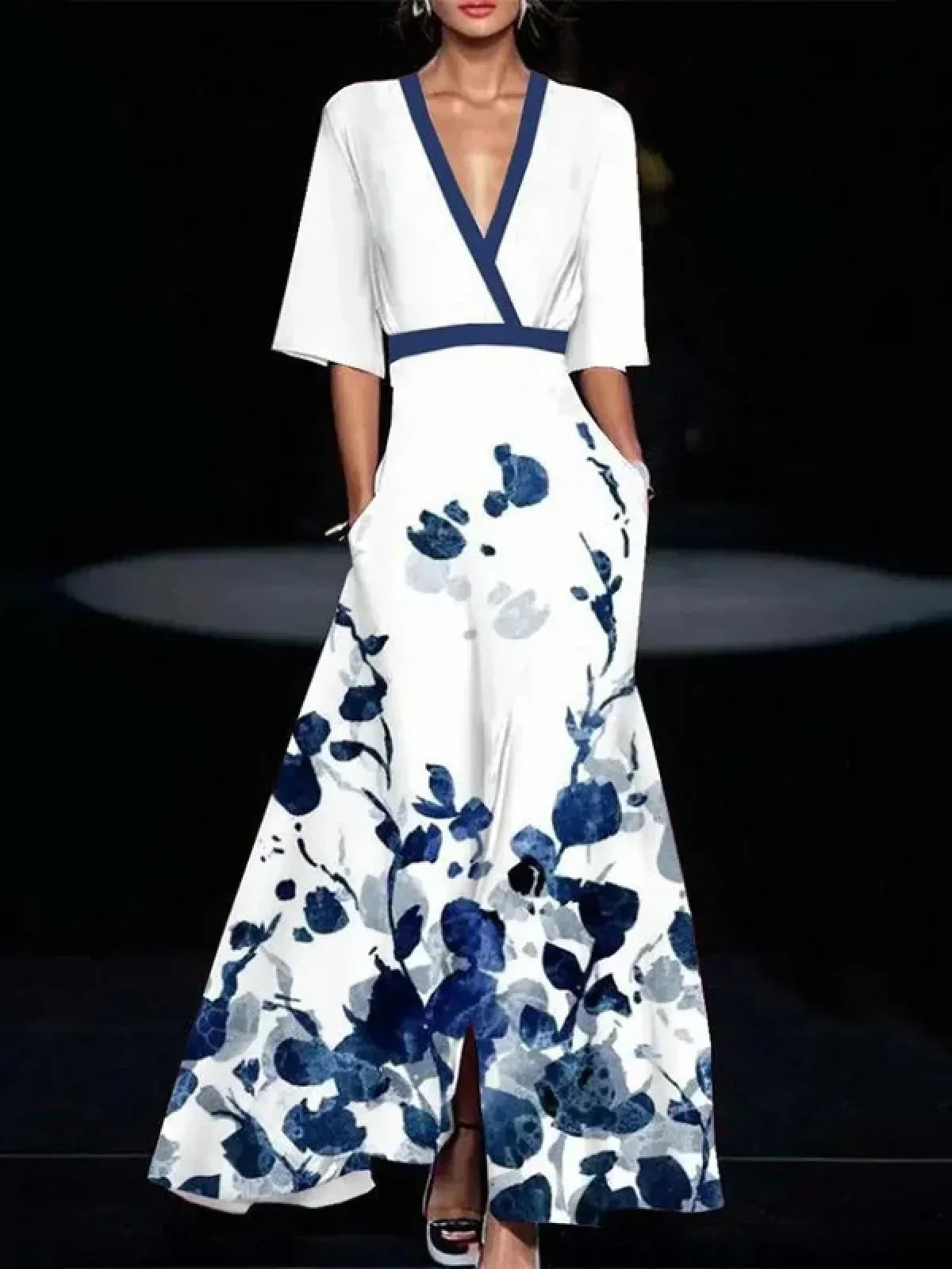 Cayevi | Dress with Elegant Sleeves
