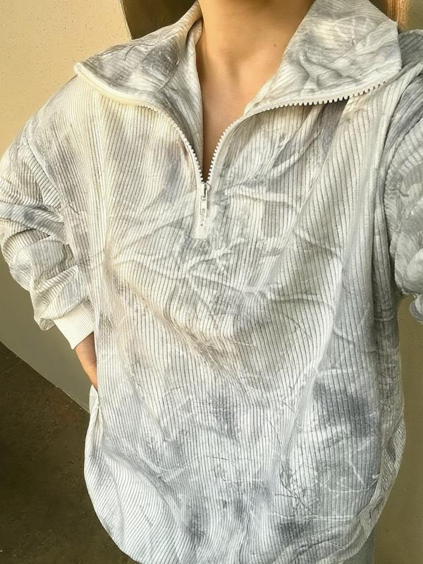 INGRIDT - Zip-Up Front Leopard Print Sweatshirt