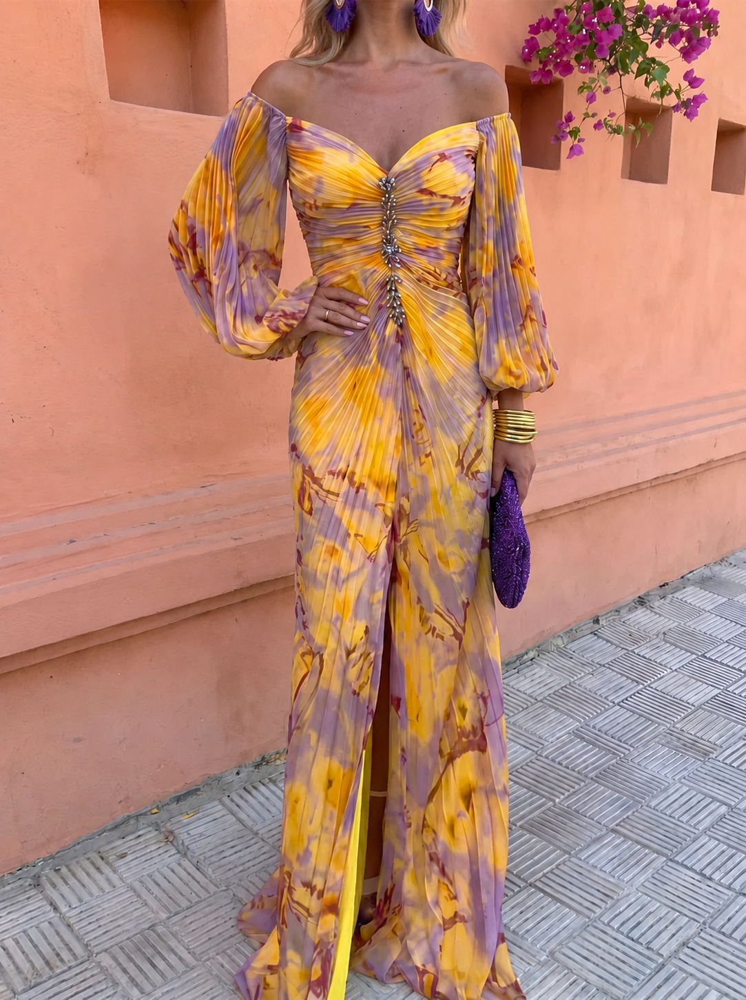 GRETA | LONG FLORAL DRESS WITH A DEEP NECKLINE