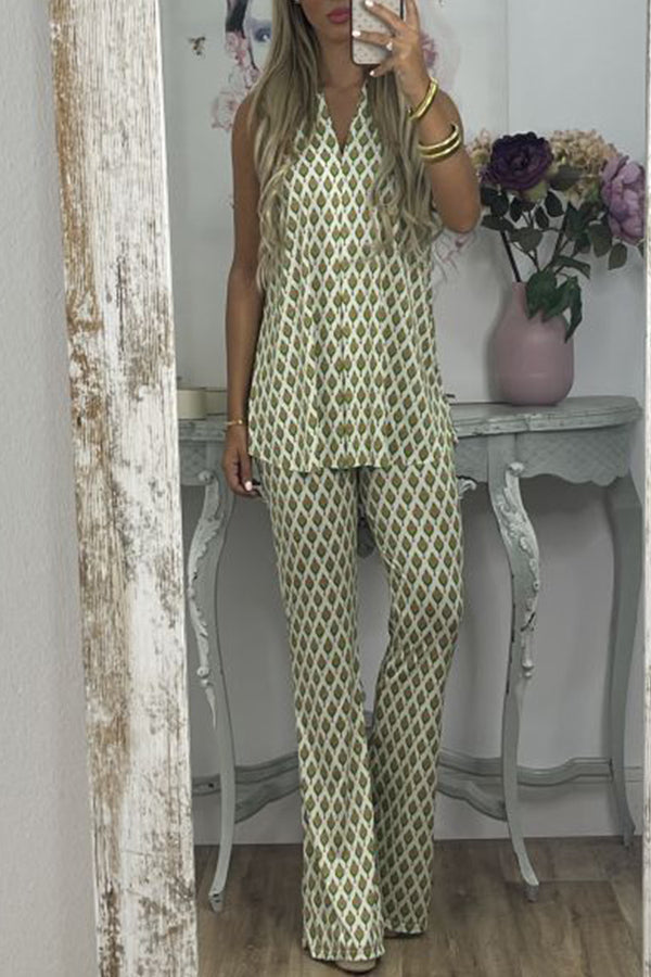 v-neck sleeveless top bootcut pants suit