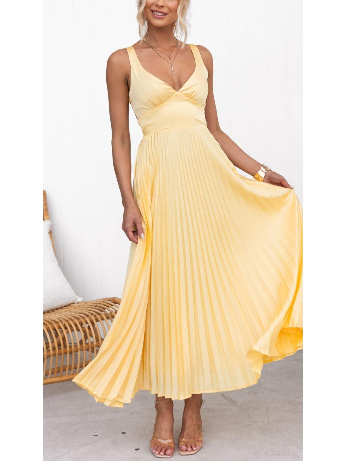 Scarlett | Pleated V-Neck Maxi Dress
